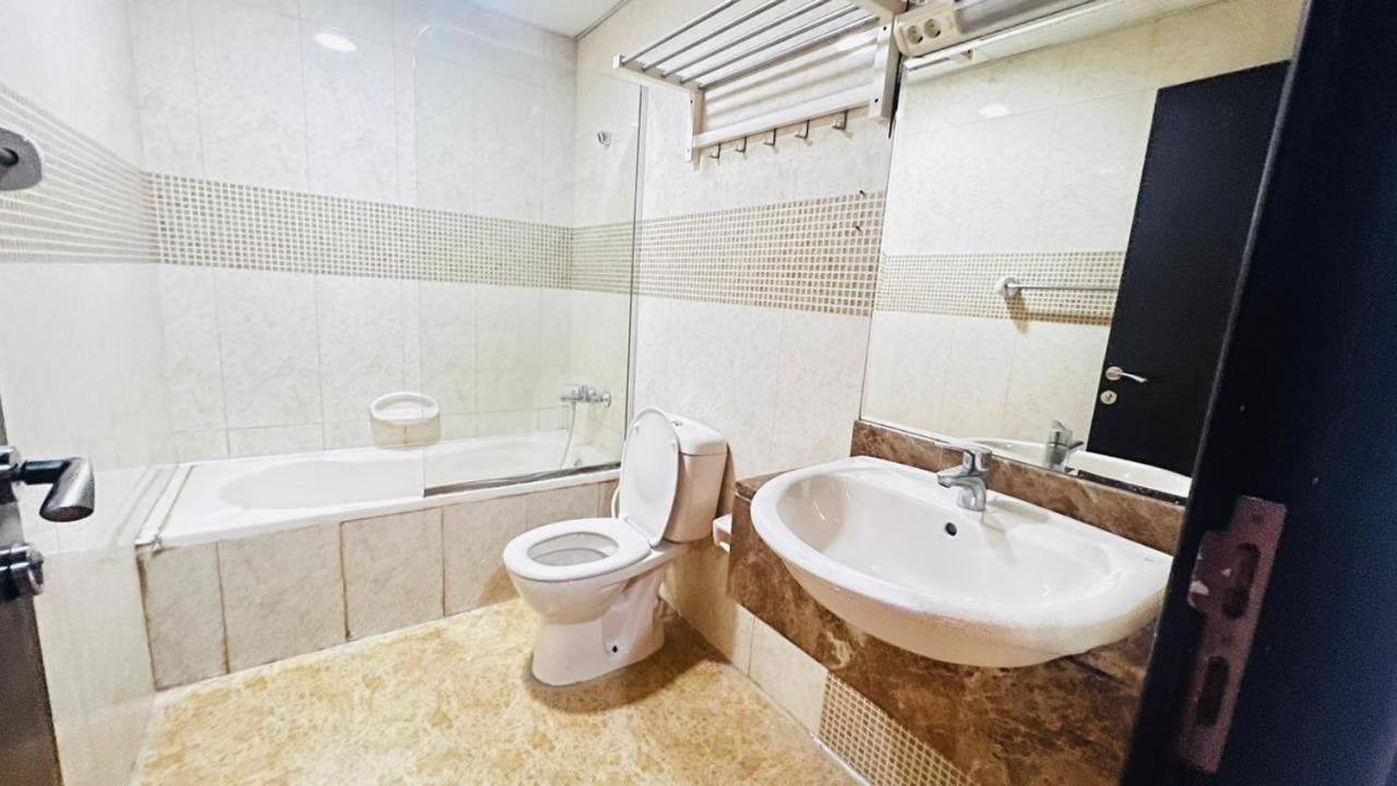 Traveller Partition Room In Al Barsha 1 Near Metro 迪拜 外观 照片