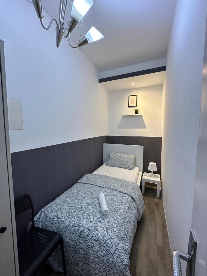 Traveller Partition Room In Al Barsha 1 Near Metro 迪拜 外观 照片